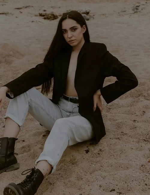 artem-ivanchencko-xnzk8pmqjka-unsplash-crp